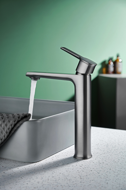 Hot Sales Basin Mixer Hot Water Single Handle Single Hole Brass Deck Mounted Bathroom Basin Faucet